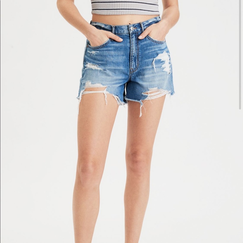 American Eagle 90’s boyfriend shorts